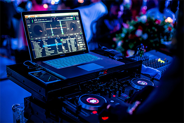 Miami DJ Service - DJ Equipment Rental & Venue Setup