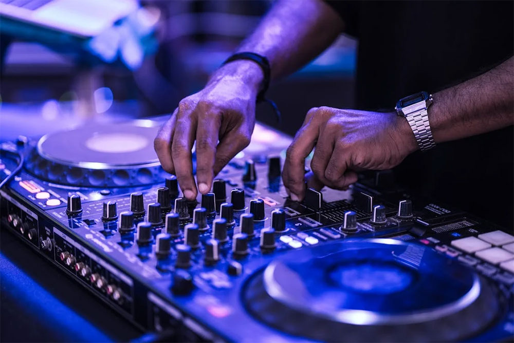 Miami DJ Service - DJ Event Production & Planning
